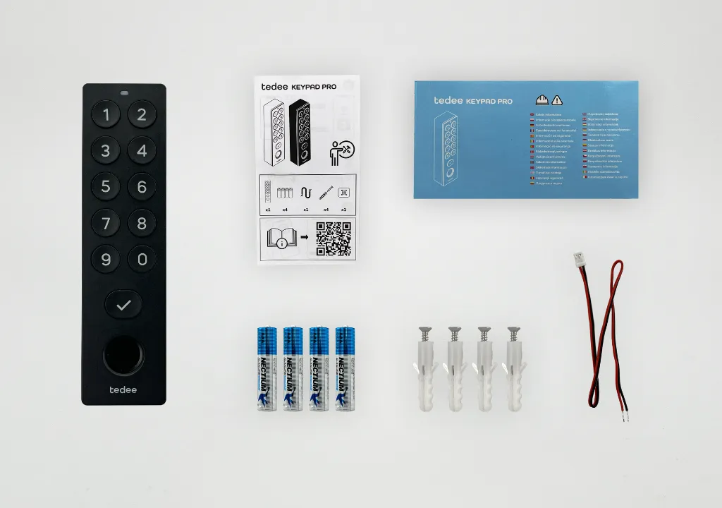 TedeeKeypadPRO-black-set.webp